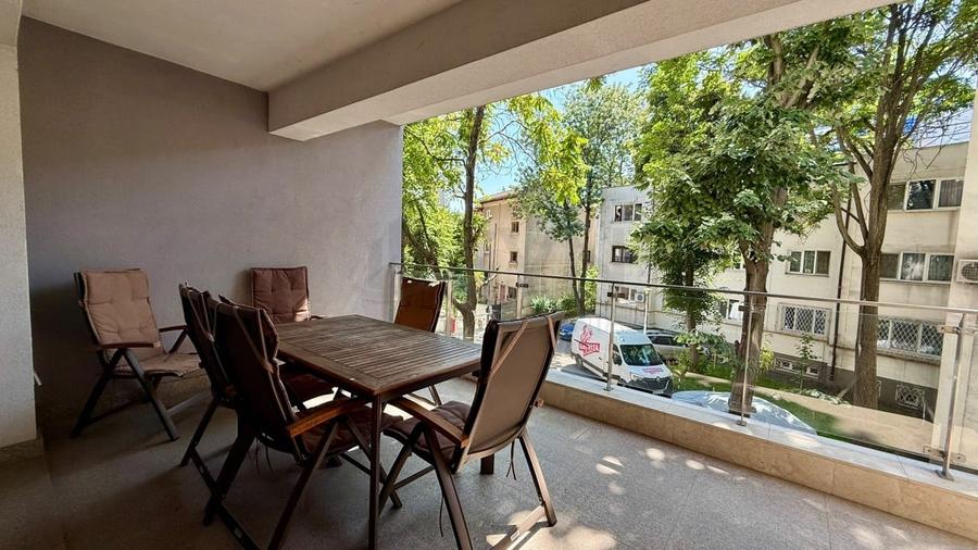 Apartament cu 3 camere semidecomandat, mobilat în Aviatorilor