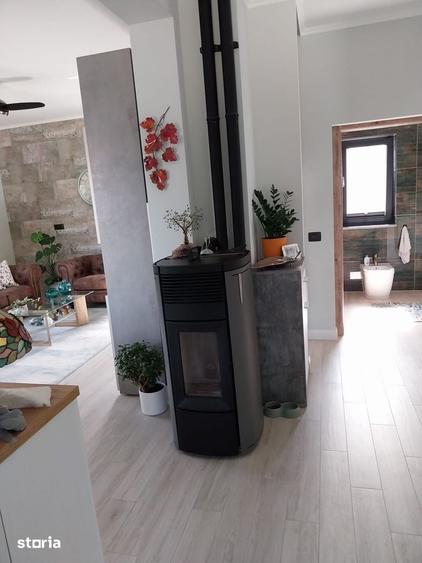 Casă cu 3 camere cu Teren 18 Mp în Central
