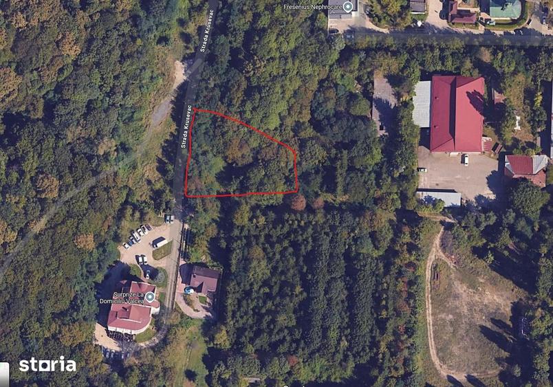 Teren de 1700 mp, în Central