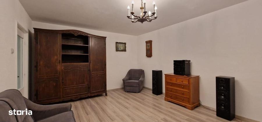 Apartament cu 3 camere decomandat în 13 Septembrie