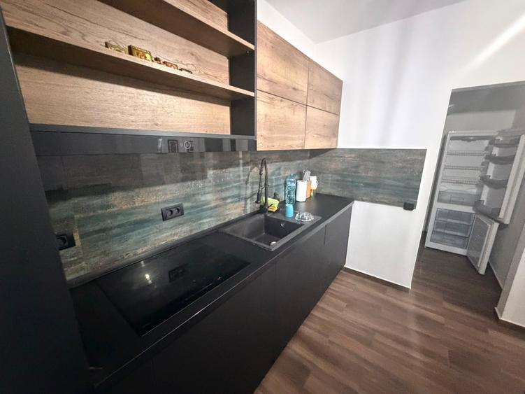 Casă individuală cu 5 camere cu Canalizare în Chiajna