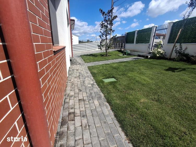 Casă cu 5 camere cu Teren 480 Mp în Bucium