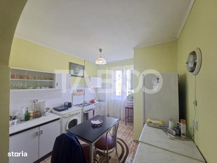 Apartament decomandat vanzare3 camere 66 mpu pivnita Mihai Viteazul - 10
