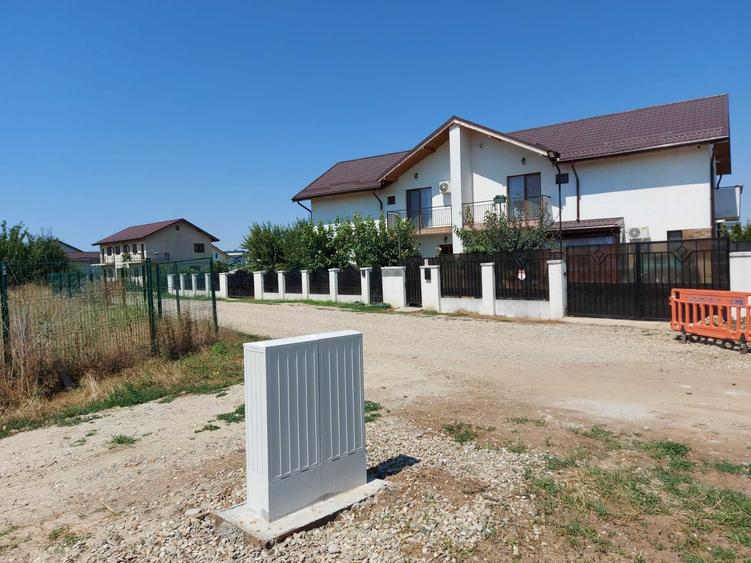 Teren Construcții intravilan de 400 mp, în Vârteju