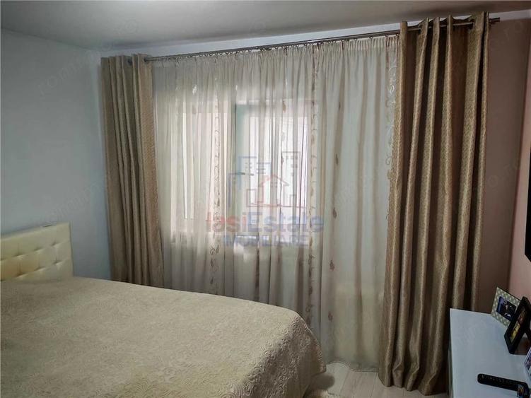 Apartament cu 4 camere decomandat în Filiași