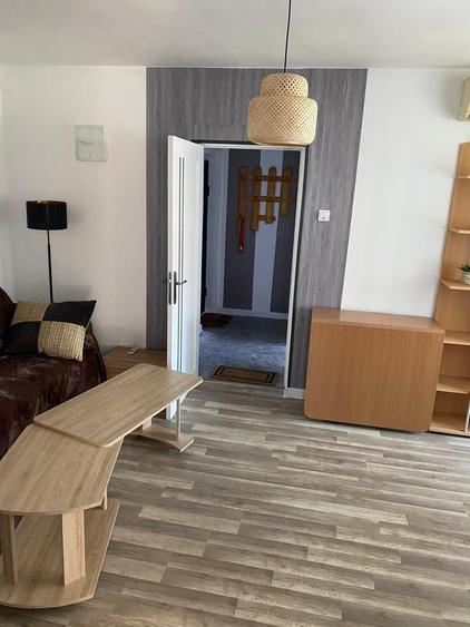 Apartament cu 2 camere semidecomandat în Exterior Vest