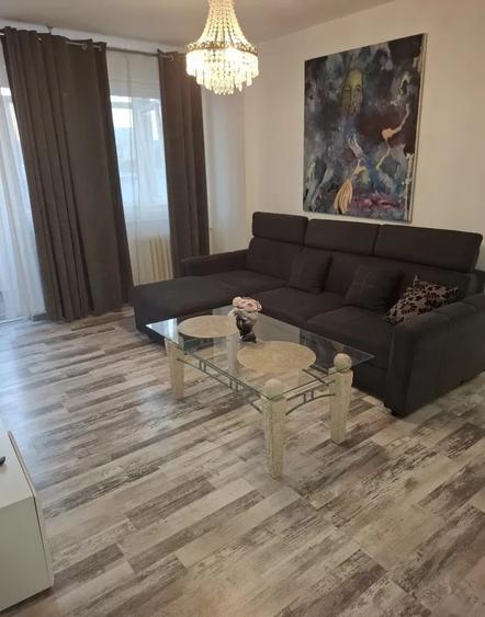Apartament cu 2 camere semidecomandat, mobilat în Unirii