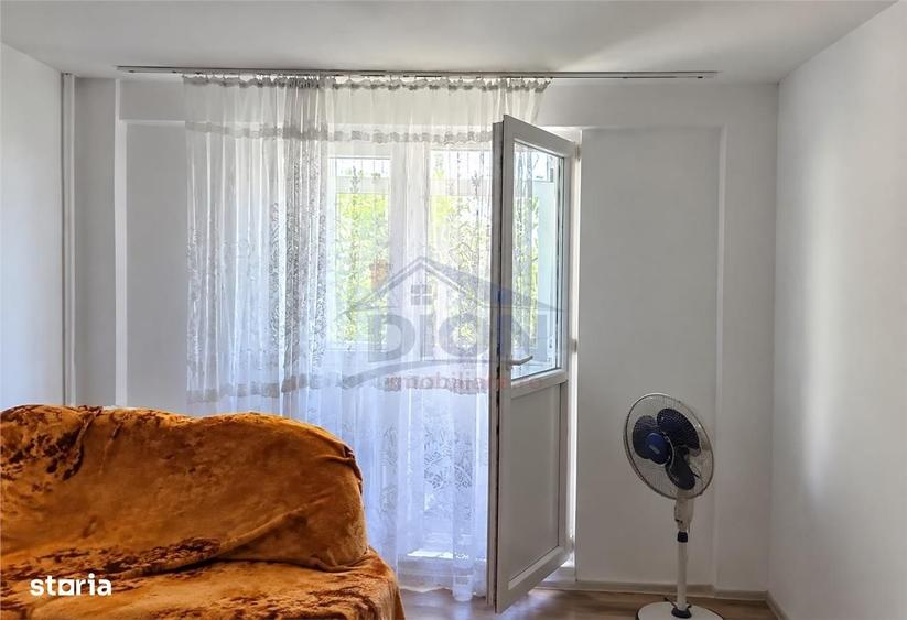 Apartament cu 2 camere decomandat în Drumul Taberei
