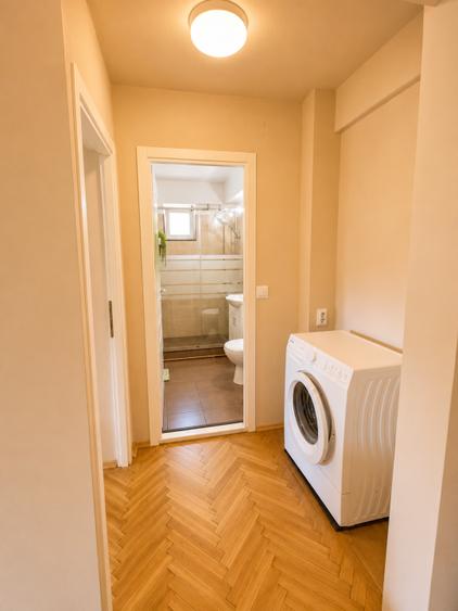 Apartament cu 2 camere semidecomandat, mobilat în Ultracentral