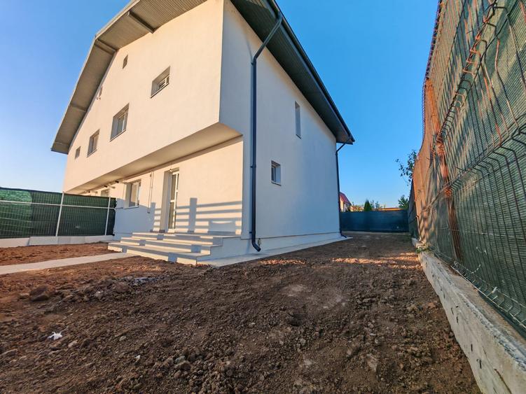 Duplex cu 3 camere cu Canalizare în Berceni