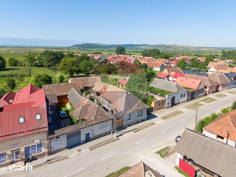 Casă cu 4 camere cu Teren 1346 Mp în Comana