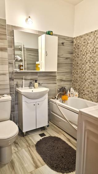 Apartament cu 2 camere decomandat în Păcii