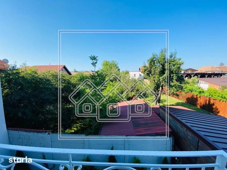 Apartament cu 3 camere decomandat în Calea Dumbrăvii