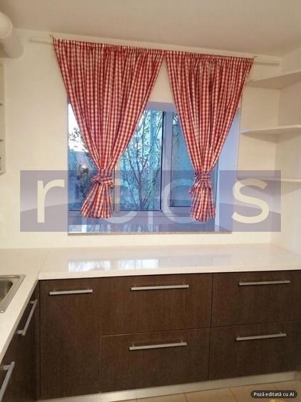 Apartament cu 3 camere semidecomandat în Dristor