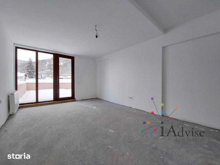 Apartament cu 4 camere în Schei