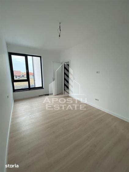 Casă cu 3 camere cu Teren 200 Mp în Dumbrăvița