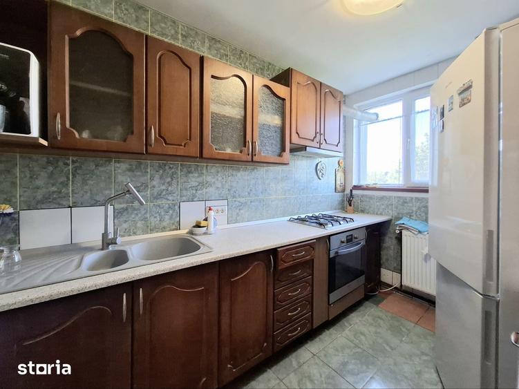 Casă cu 6 camere cu Teren 2300 Mp în Iepurești