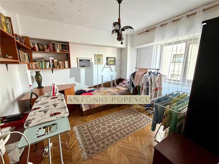 Apartament cu 4 camere decomandat în Ultracentral