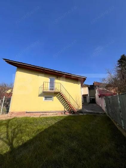 Casa spa?ioasa P+1 cu garaj ?i curte generoasa - 13