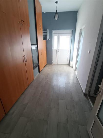 Spatiu comercial 350 mp cu teren 780 mp, pret 14 Euro mp - 4