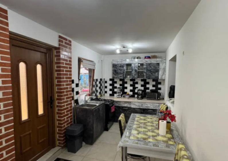 Casa de vanzare, 35 mp, zona Valea Rosie - Parcul Mare - 1