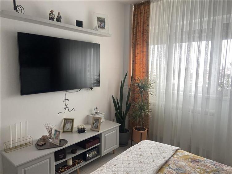Apartament 3 camere , zona ultracentrala - Primaria Focsani, decomandat , renova - 3