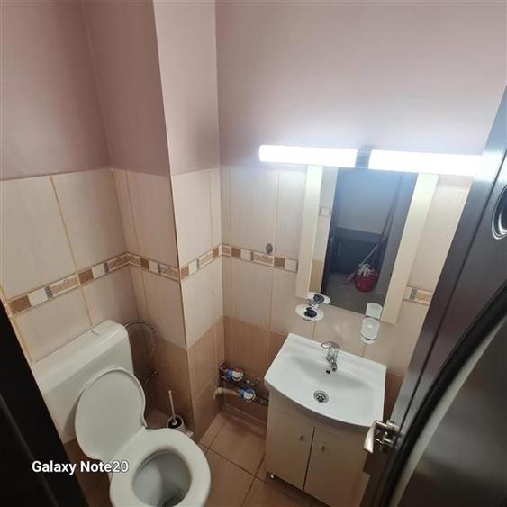Apartament cu 3 camere decomandat, mobilat în P-ța Spitalului