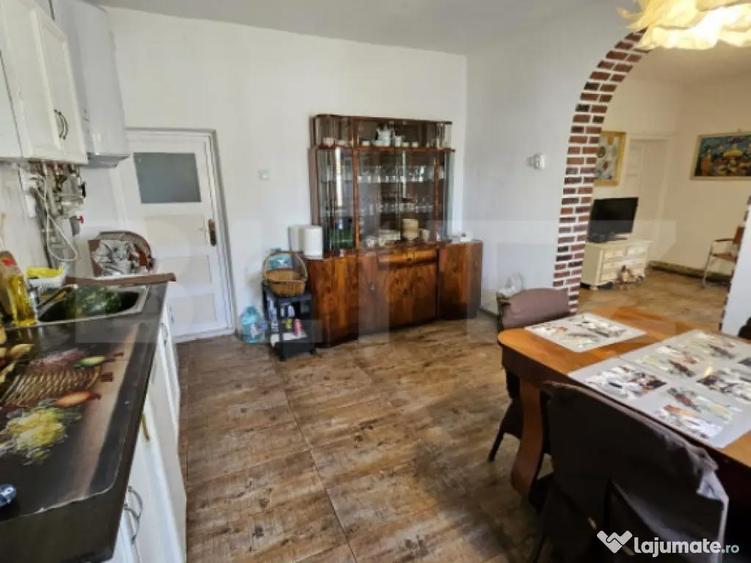 Casa individuala de vanzare in exclusivitate Tomsani - 9