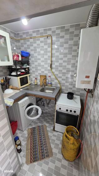 Vand garsoniera zona Policlinica 2 - 5