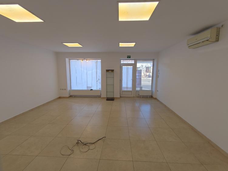 Spatiu Comercial de Inchiriat (in curs de autorizare) - 1