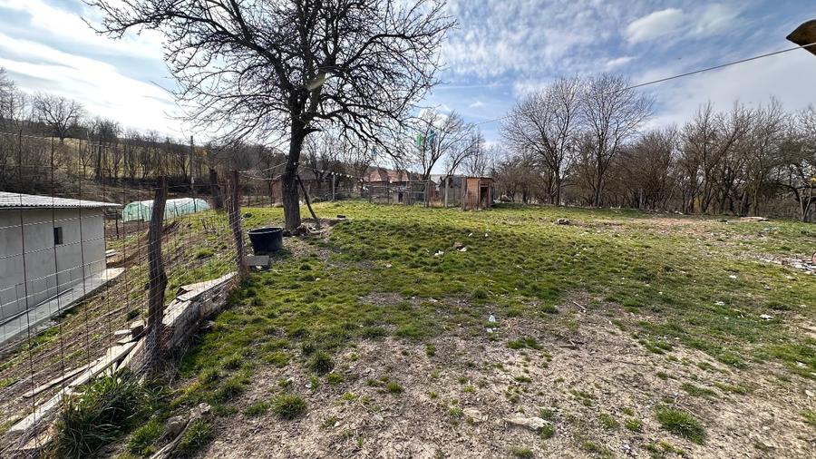 Casă de vânzare  - 16