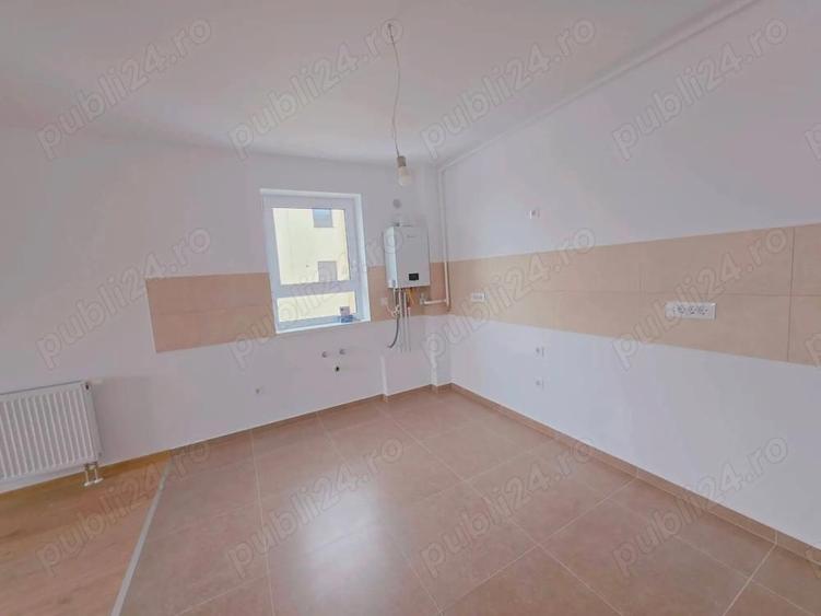 Vand apartament nou in Coresi 3 camere cu parcare - 1