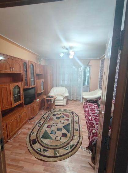 Persoana fizica vand apartament 2 camere Podu roș kaufland nicolina  - 1