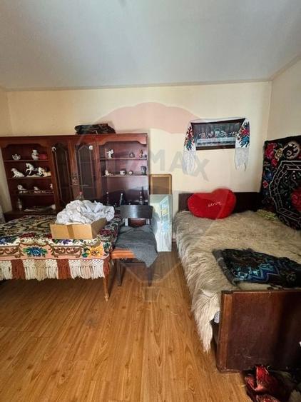 Casă / Vilă cu 4 camere de vânzare - 4