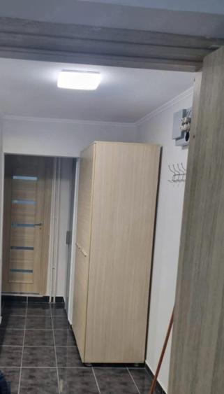 Proprietar, ofer spre inchiriere ap. 2 camere in Rahova, strada Buzoieni nr.2 - 1