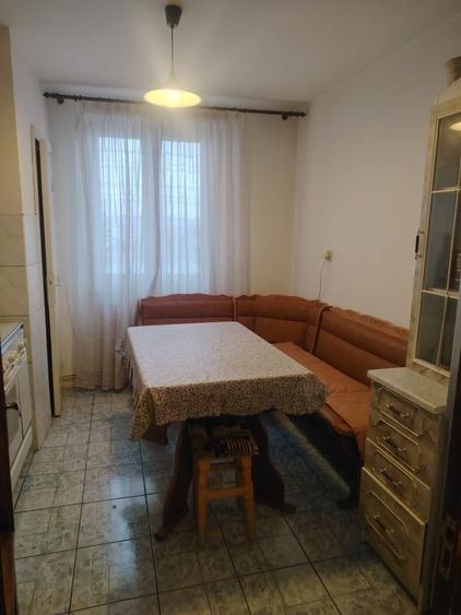 Apartament cu 4 camere în Central
