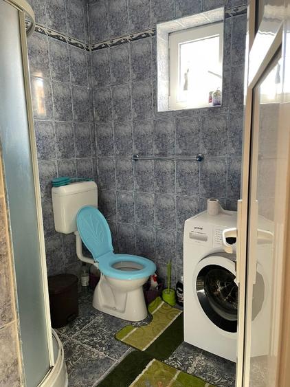 Casă de vînzare m-ai multe detalii la telefon 0034642923448 - 2