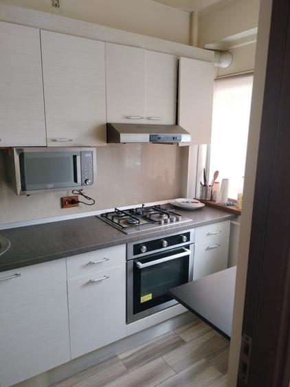 Dristor, garsoniera, 1 minut metrou, 300 euro, PET FRIENDLY, mobilata, utilata - 12