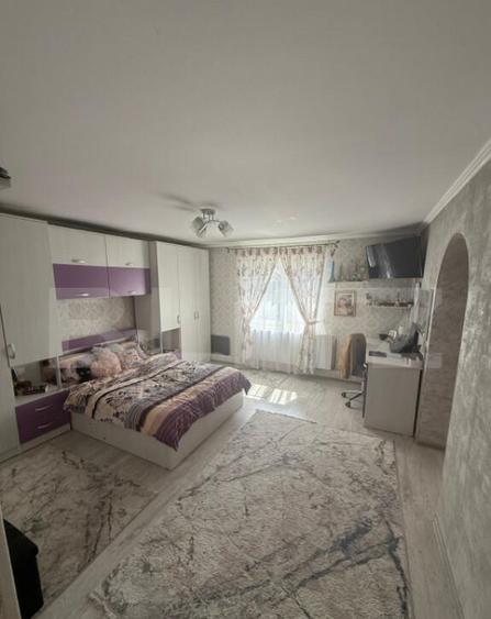 Casa/Vila multifunctioanala 230 mp utili, 520 mp teren, zon - 9