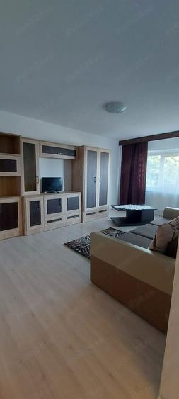 Inchiriez apartament 3 camere, Complex Studen?esc, 430 euro - 5
