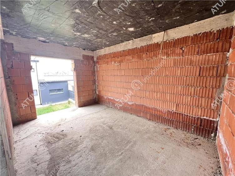 Casa cu 4 camere 2 bai si teren de 230 mp Selimbar - 4