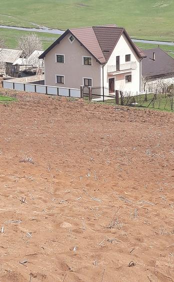 Casa de vanzare din caramida - 1