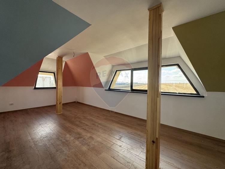 Casă / Vilă cu 4 camere de vânzare vedere lac  Ovidiu Constanta - 19