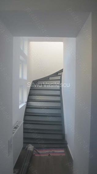 De vanzare apartament modern la casa, cu intrare separata, garaj ?i teren!
