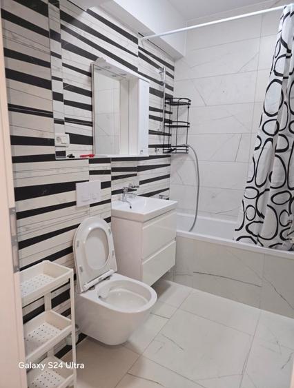 Apartament 3 camere Lux  Centrala Proprie Loc de Parcare - 4