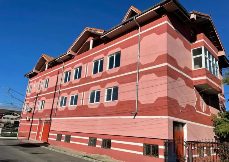 VILA cu spatii comerciale situata in zona CUMPANA - 12