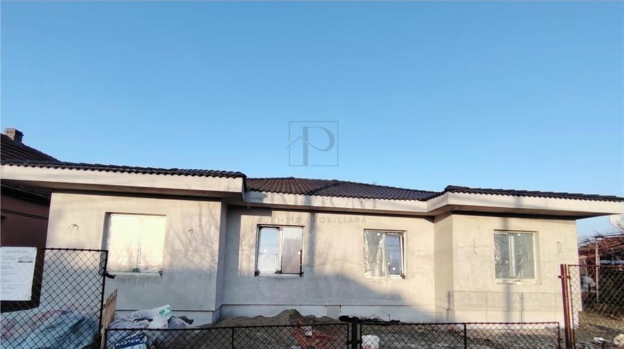 Duplex la asfalt - personalizare interioara - 3 bai - 5