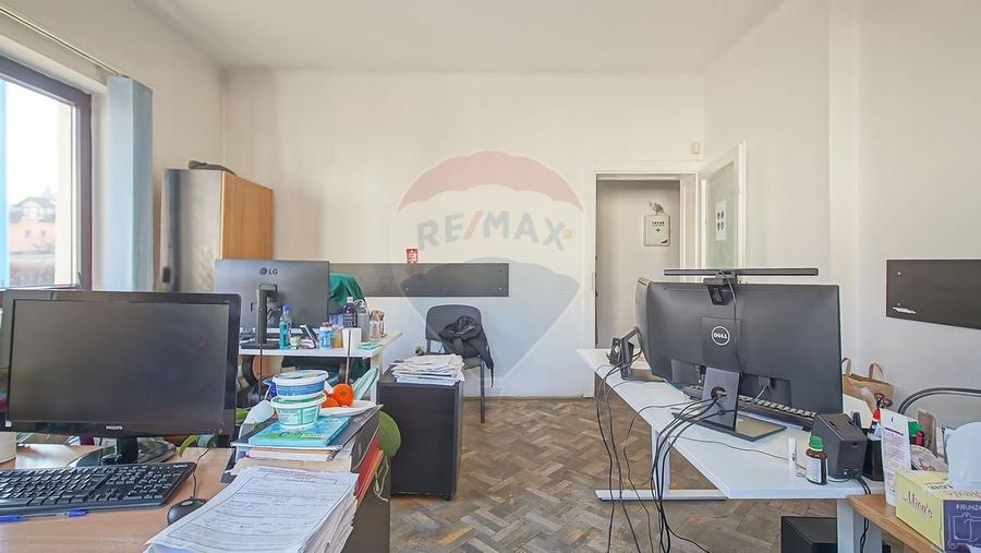 Vilă - DE INCHIRIAT - pentru diverse businessuri - 30