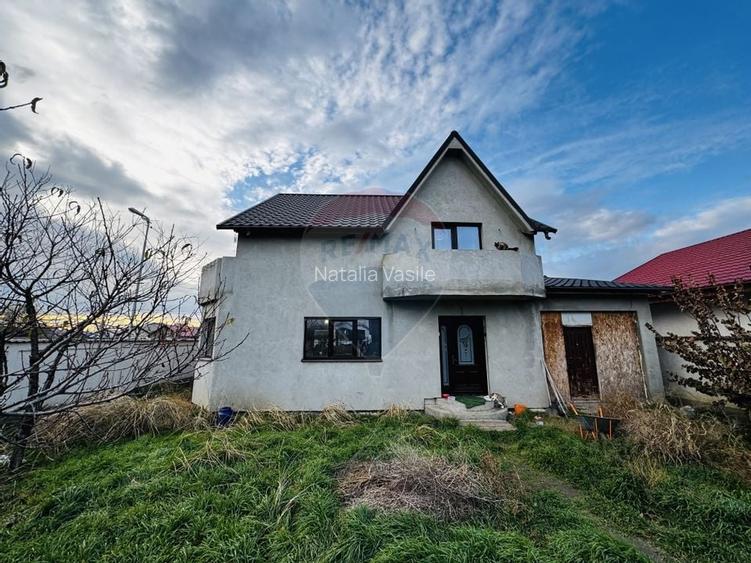 Casă individuală cu 4 camere în Șerbeștii Vechi Casă individuală cu 4 camere în Șerbeștii Vechi