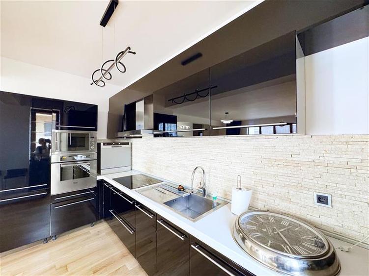 Apartament cu 3 camere semidecomandat, mobilat în Herăstrău